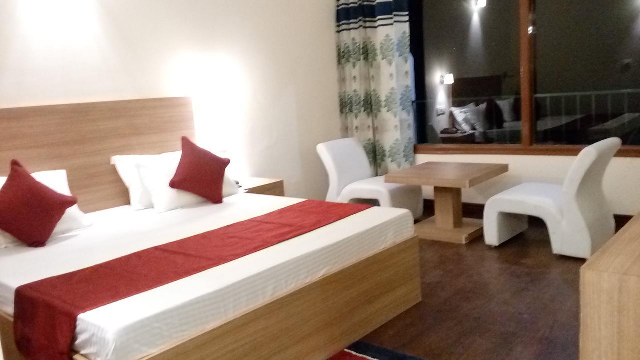 Hotel Emerald Valley Чейл Экстерьер фото