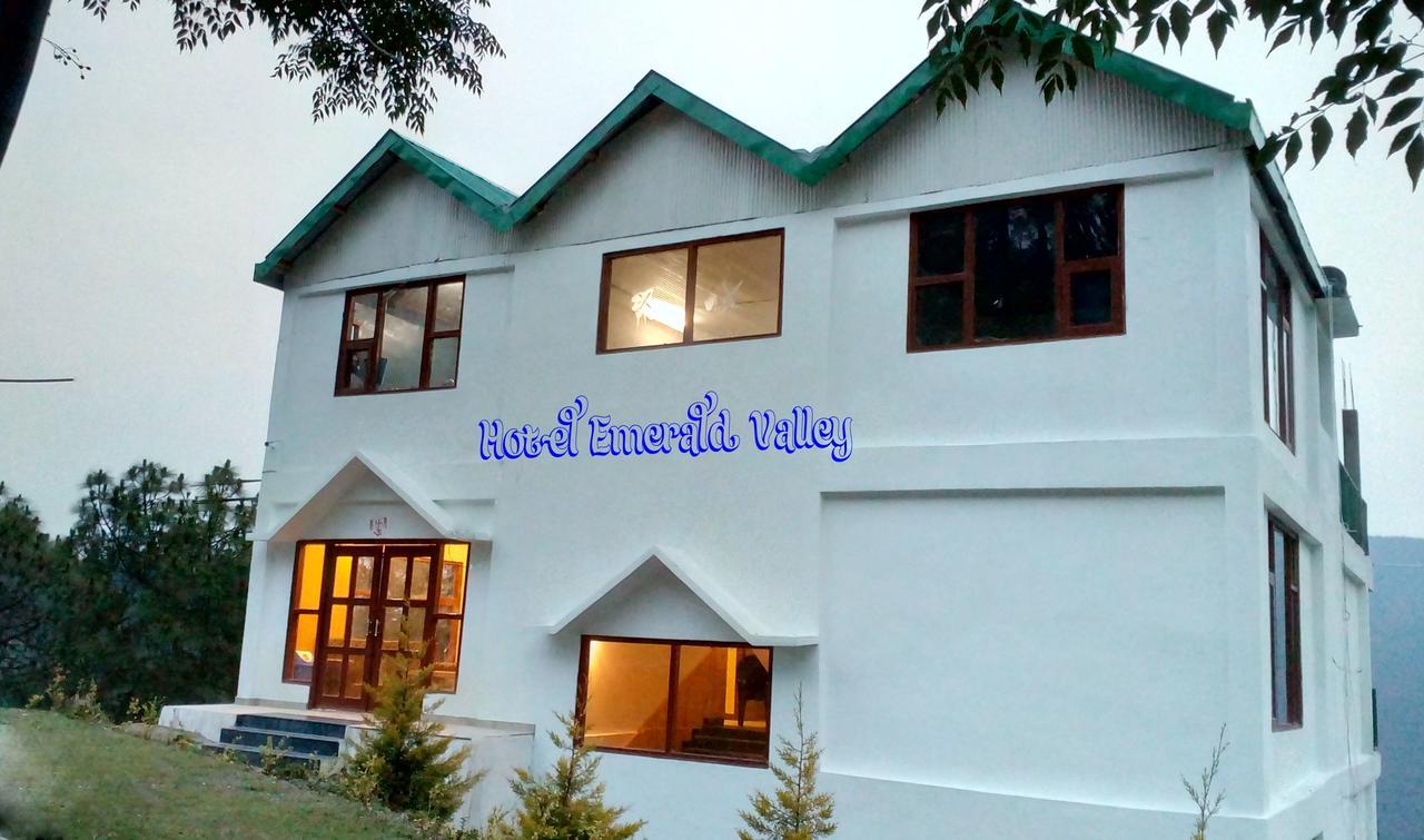 Hotel Emerald Valley Чейл Экстерьер фото